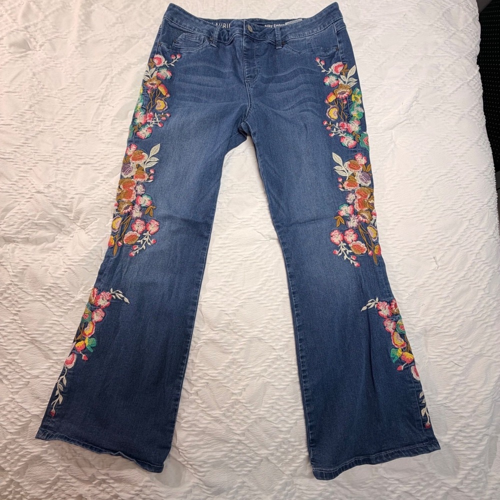 Laurie Felt Silky Embroidered Jeans Sz LP Blue Denim Floral Flare Boho Chic